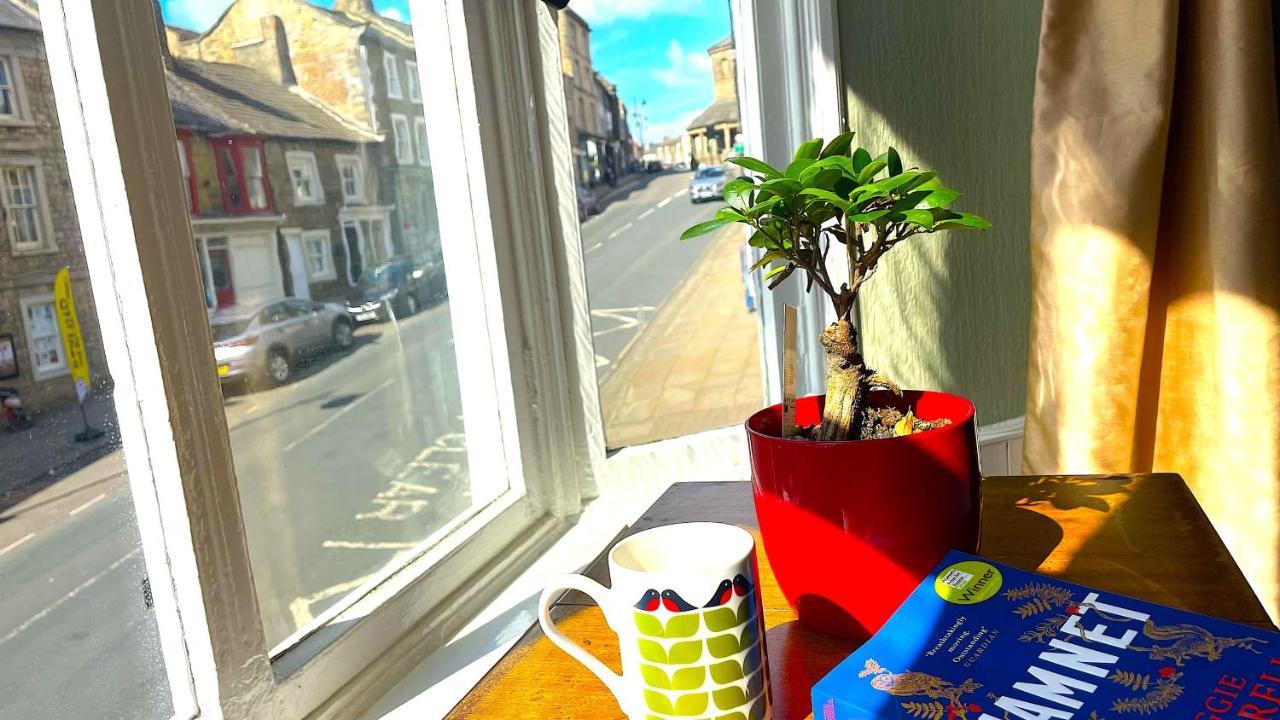Spacious Georgian Apartment, Central Barnard Castle. 외부 사진