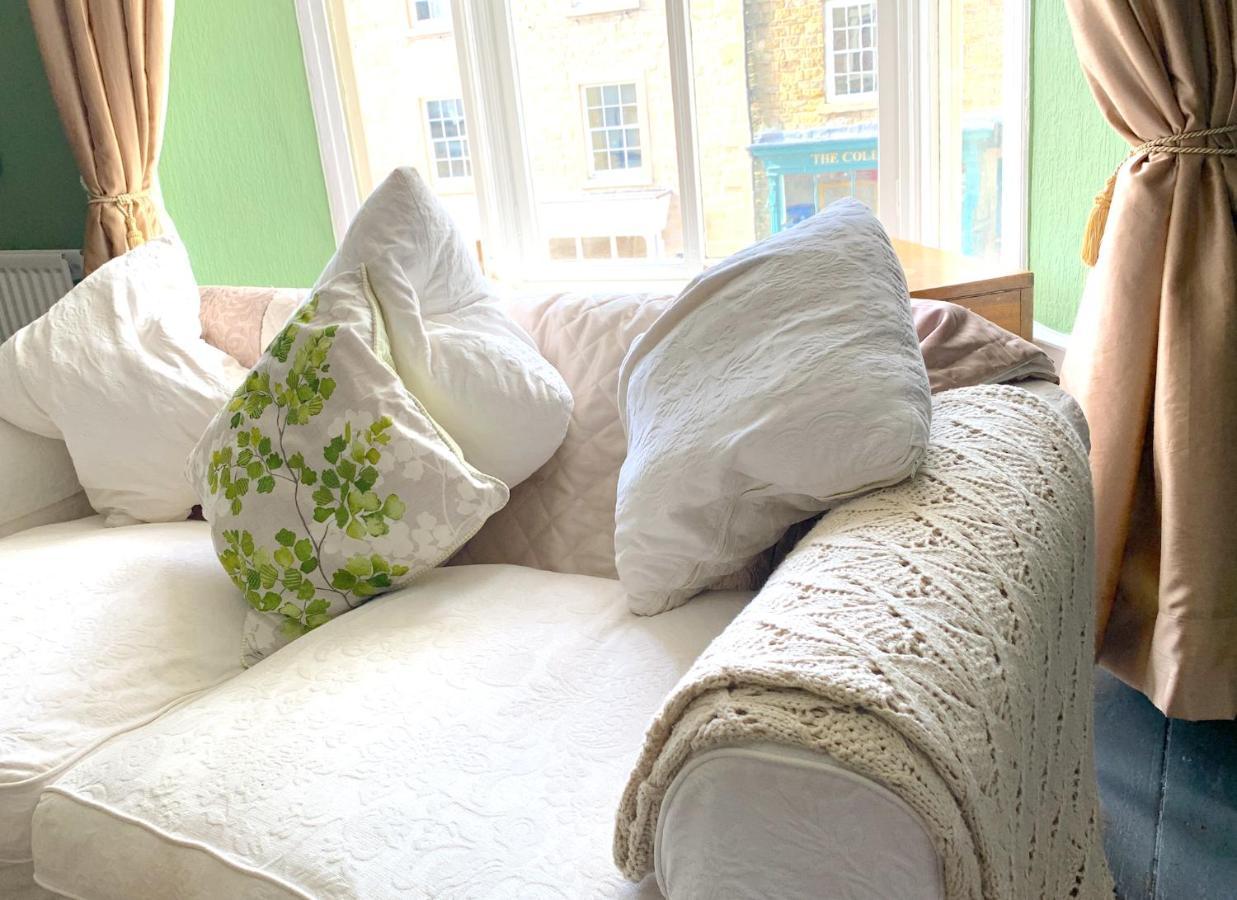 Spacious Georgian Apartment, Central Barnard Castle. 외부 사진