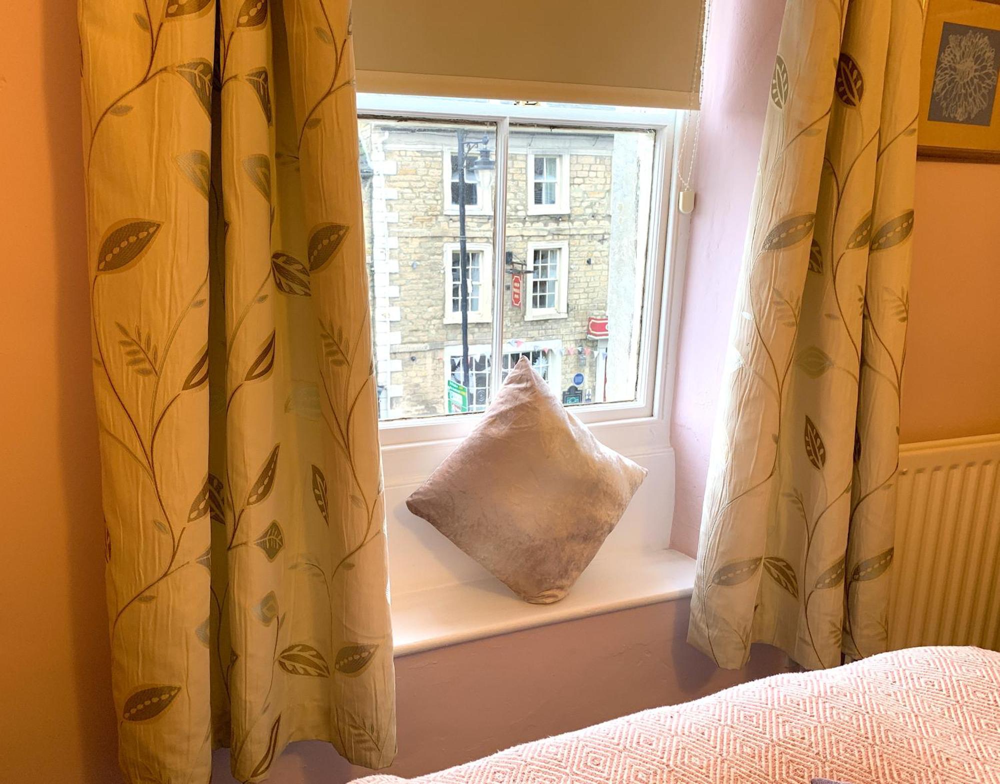 Spacious Georgian Apartment, Central Barnard Castle. 외부 사진